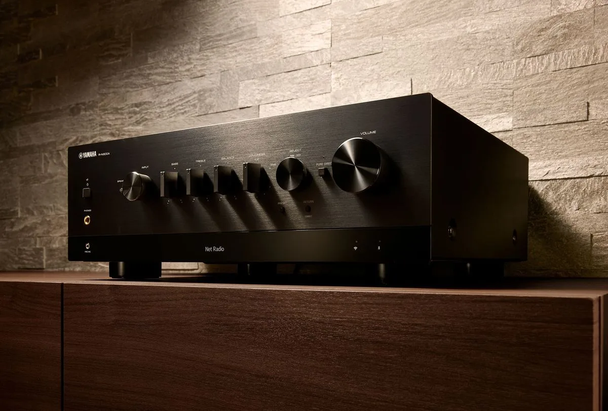 Yamaha R-N800A Noir